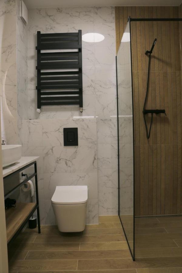 Apartament Matejki 17 - Insel Apartamenty ชวีโนวิชแจ ภายนอก รูปภาพ