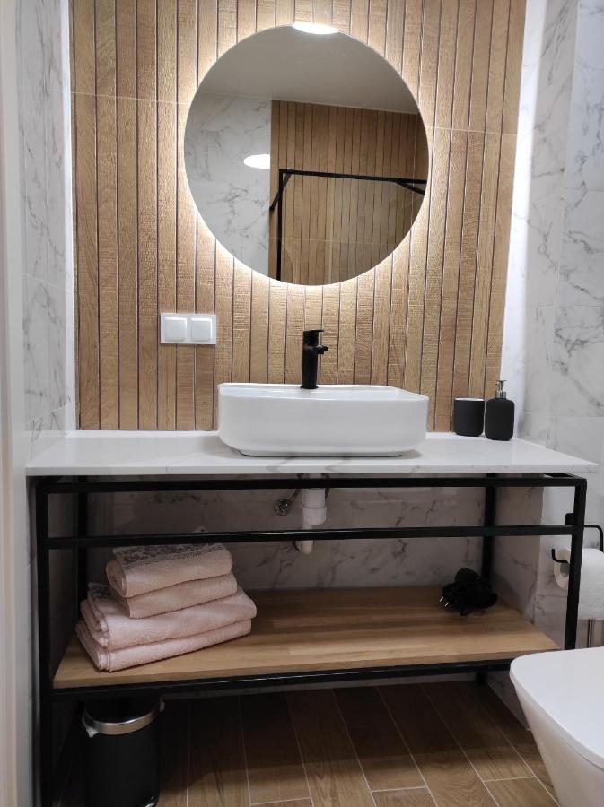 Apartament Matejki 17 - Insel Apartamenty ชวีโนวิชแจ ภายนอก รูปภาพ