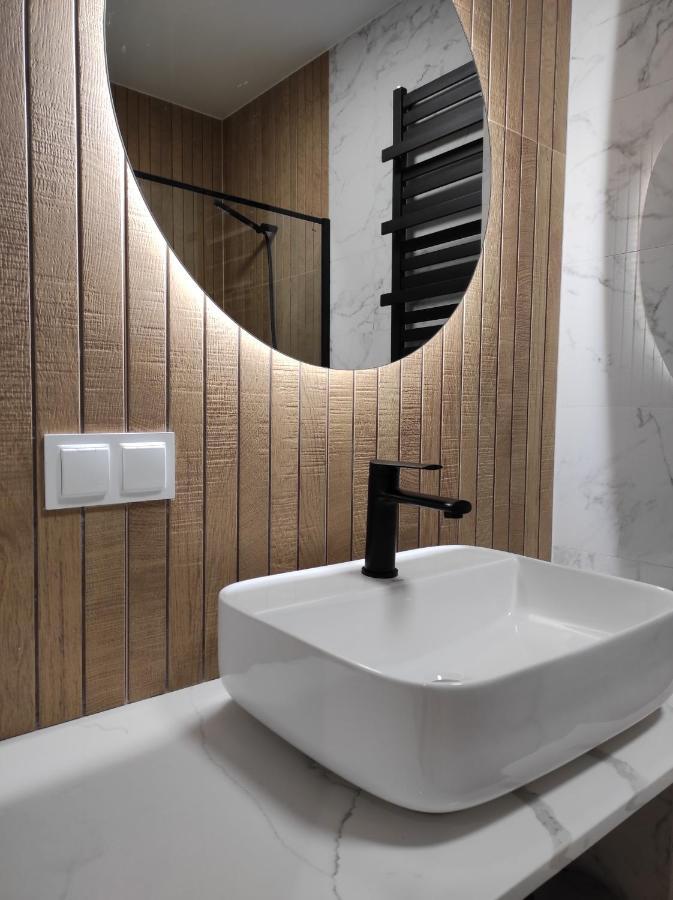 Apartament Matejki 17 - Insel Apartamenty ชวีโนวิชแจ ภายนอก รูปภาพ