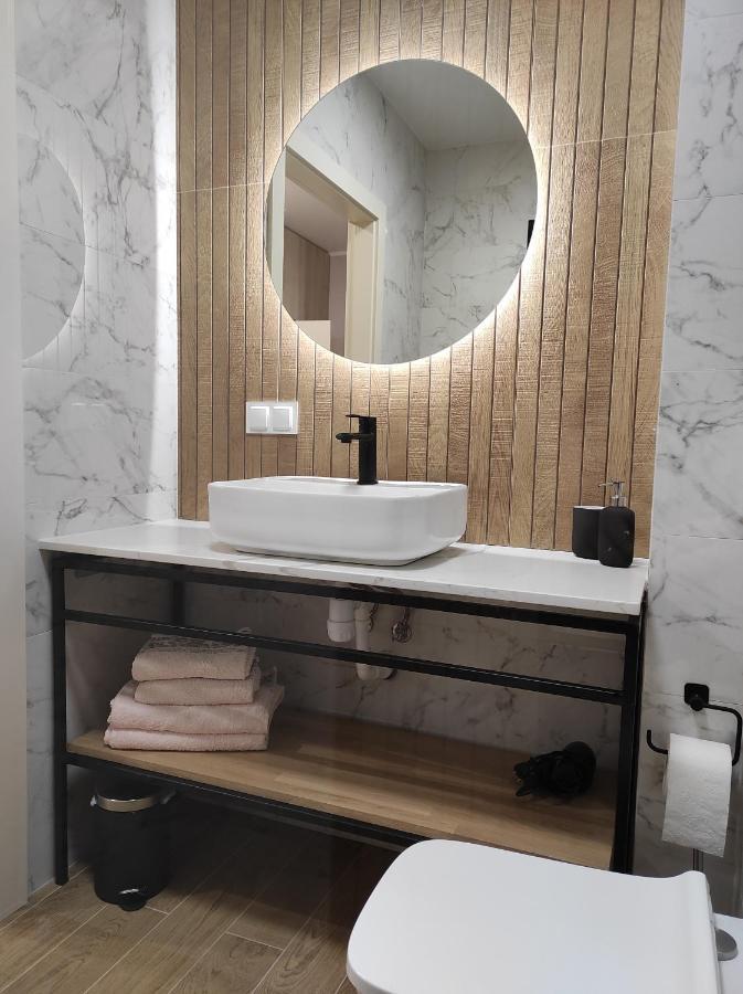 Apartament Matejki 17 - Insel Apartamenty ชวีโนวิชแจ ภายนอก รูปภาพ